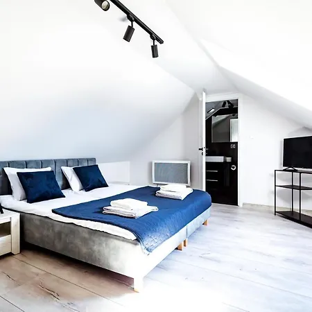 Awo Apartamenty Apartment *