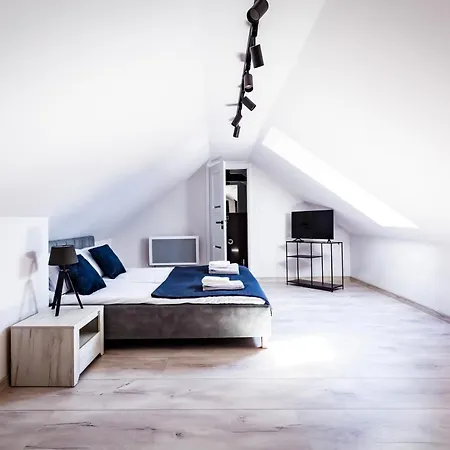 Awo Apartamenty Apartment *